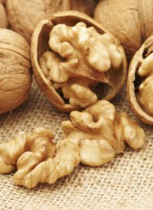 Juglans regia, Грецкий орех, сорт Скиноский